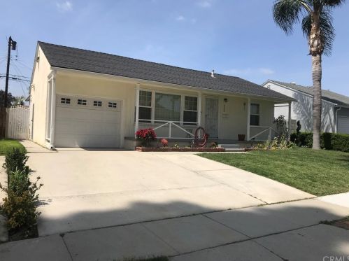 5049 Premiere Ave, Lakewood, CA 90712-2711