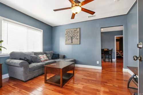 5915 Lime Ave, Long Beach, CA 90805-3512