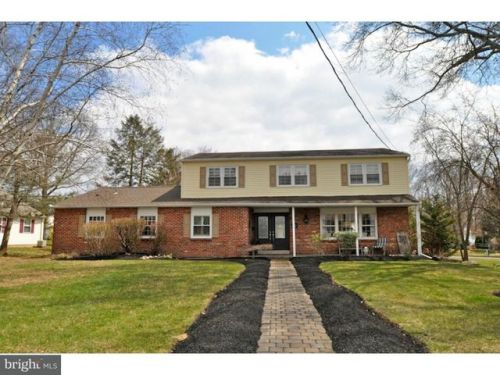 185 New Rd, Southampton, PA 18966-3605