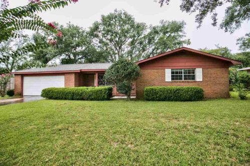 1124 Linwood Dr, Tallahassee, FL 32304-1224