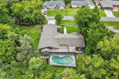 69 Black Bear Ln, Palm Coast, FL 32137-7354