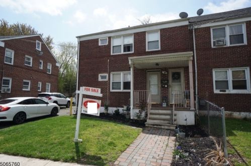 782 Audrey Dr, Rahway, NJ 07065-3738