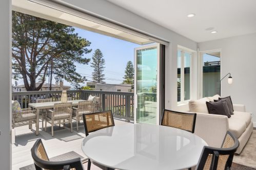 4453 Bermuda Ave, San Diego CA 92107-3809 exterior