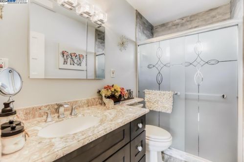 2708 Humboldt Ave, Oakland CA  94602-3635 exterior