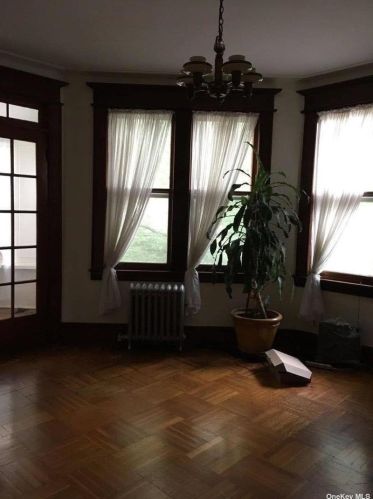 85-34 86th St, Jamaica, NY 11421-1201