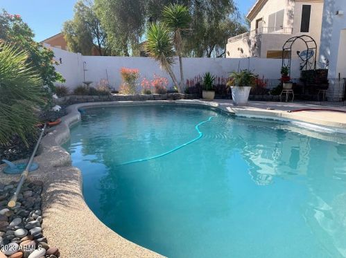 4447 Creosote Dr, Cave Creek, AZ 85331-3893
