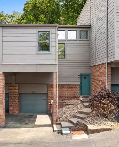 52 Timberline Ct, Pittsburgh, PA 15217-3044