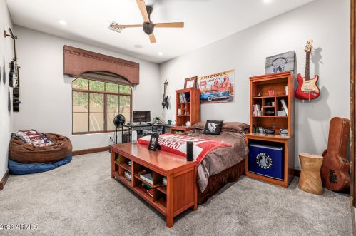 6024 Sunnyside Dr, Scottsdale AZ 85260-5724 exterior