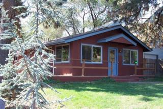 1353 Fresno Ave, Bend, OR 97701-3037
