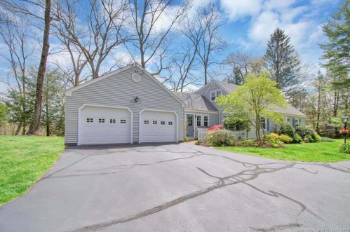 58 Notch Rd, Manchester CT  06043-7421 exterior