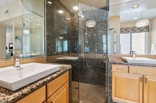 2 King Edward Ct, Rancho Mirage CA  92270-1621 exterior