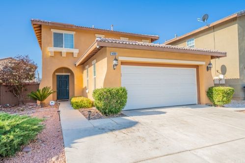 14381 Moon Valley St, Victorville, CA 92394-7595