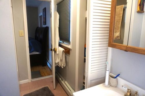 4 Lodge Dr, Greenwood Lake NY  10925-4148 exterior