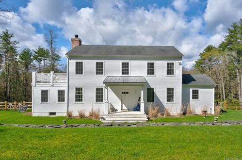 300 Tuthill Rd, Barryville NY  12719-3608 exterior