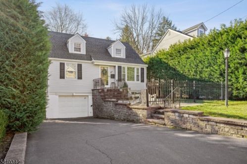 7 Girard Ave, Chatham Township NJ  07928-1909 exterior