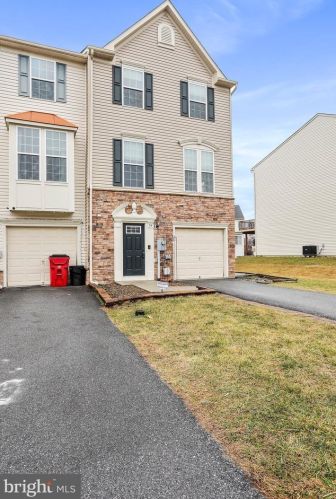 54 Gauley River Path, Falling Waters WV  25419-4388 exterior