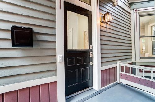 210 8th St, Covington, KY 41011-3202