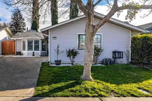 900 Inez Dr, Modesto, CA 95351-2130