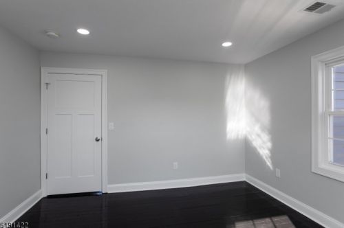 49 Elmwood Ave, Montclair NJ  07042-4531 exterior