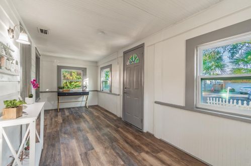 1805 20th Ave, Saint Petersburg, FL 33712-3255