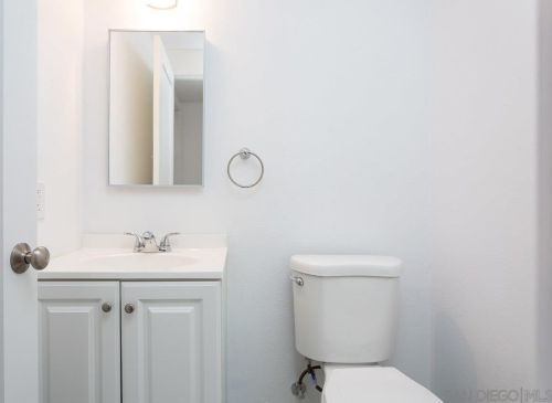 4137 Auburn Ave, Oceanside CA  92056-6018 exterior