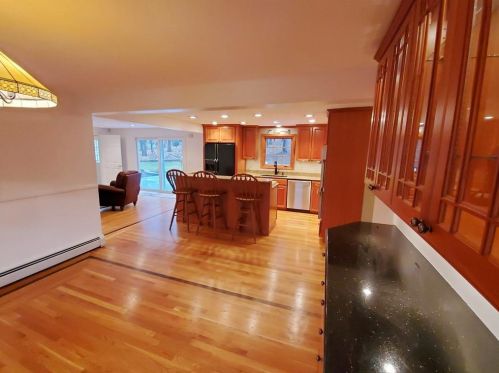 19 Ducarl Dr, Lincoln RI  02865-1320 exterior