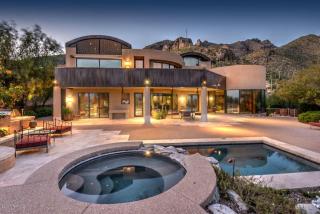 7431 Secret Canyon Dr, Tucson, AZ 85718-1434