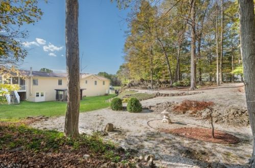 55 Hunts School Rd, Fredon NJ  07860-5405 exterior