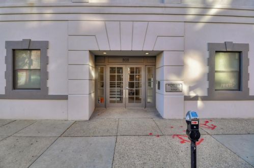 808 Elm St, Cincinnati, OH 45202-6100
