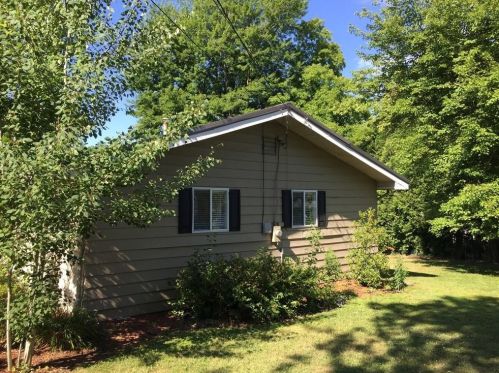 11721 Oakwood Rd, Geneva, PA 16316-4149
