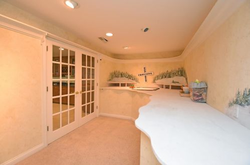 1043 Robertson Rd, Covington KY  41015-2145 exterior