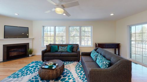 140 Caleb Dr, Danville NH  03819-3037 exterior