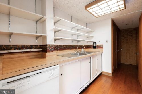 285-6 Chelsea Cir, Newtown Square PA  19073-2104 exterior