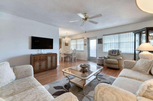 89 Somerset, West Palm Beach, FL 33417-2116