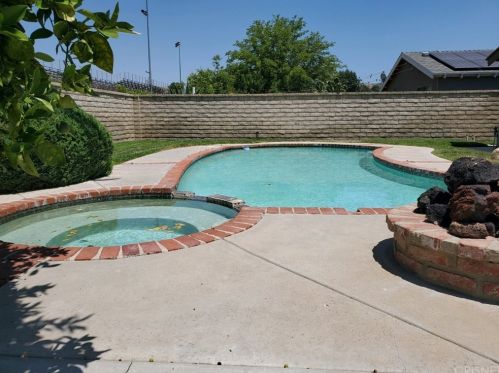 19309 Ranier St, Santa Clarita, CA 91351-1214