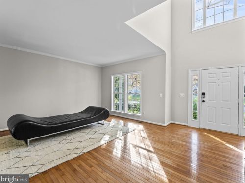 12825 Tournament Dr, Herndon VA  20191-5861 exterior