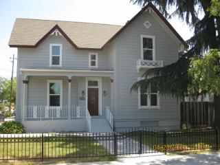 406 11th St, San Jose CA  95112-2219 exterior