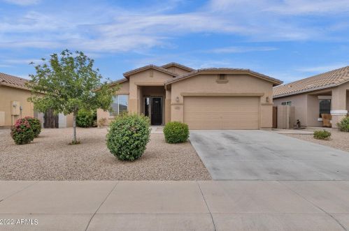 1640 Stephanie Ln, San Tan Valley, AZ 85144