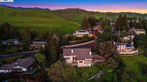 965 Richard Ln, Danville, CA 94526-2914
