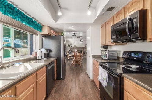 4523 Columbine Dr, Glendale AZ  85304-2325 exterior