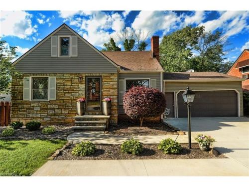 6835 Pleasant Vly Rd, Cleveland OH  44131-5222 exterior