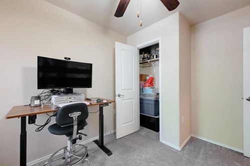 7104 Crestone Rd, Austin TX 78744-1772 exterior