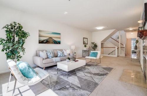 1063 Schwerin St, Daly City CA  94014-1622 exterior