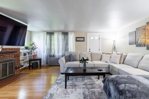 61 Beach St, New Britain CT  06053-2323 exterior