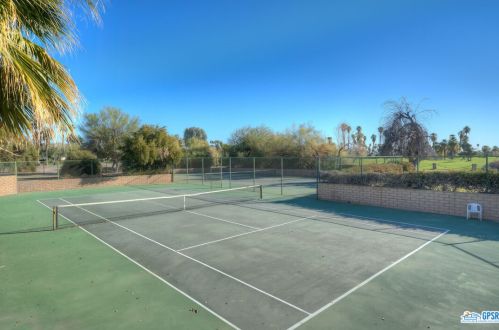 2001 Camino Parocela, Palm Springs CA  92264-8229 exterior