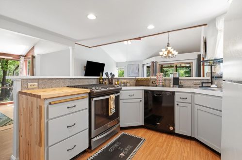 16676 Sharon Way, Grass Valley CA  95949-6603 exterior