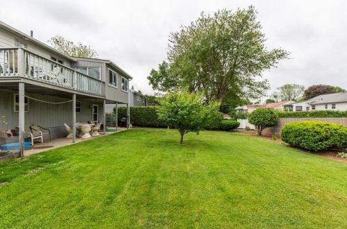 79 Thelma St, North Providence RI  02904-4560 exterior