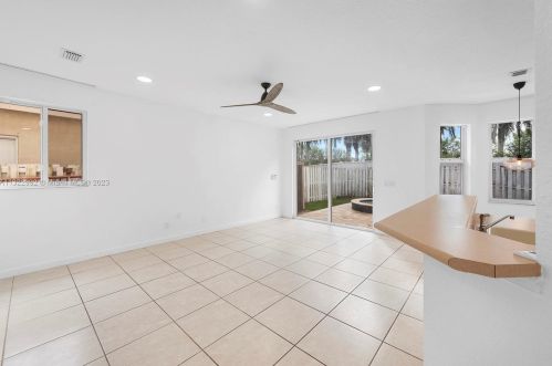 13358 32nd St, Hollywood FL  33027-3908 exterior