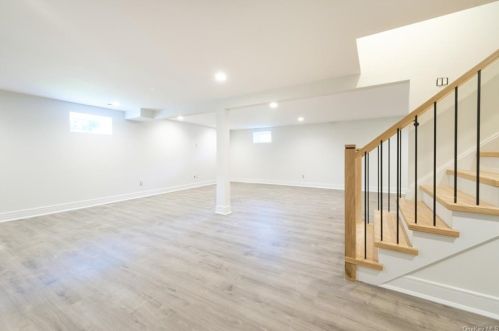 11 Manger Cir, New Rochelle NY  10803-2627 exterior