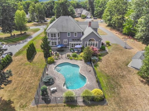 45 Ellsworth Ln, Ellington, CT 06029-2107
